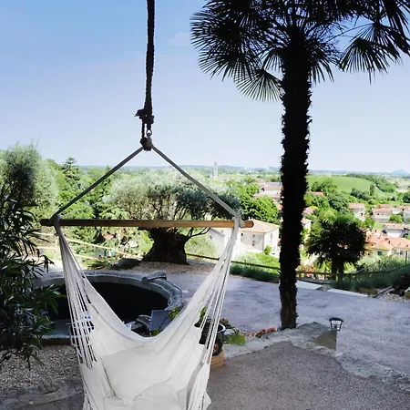 Bed & Breakfast Chez Les Grottes