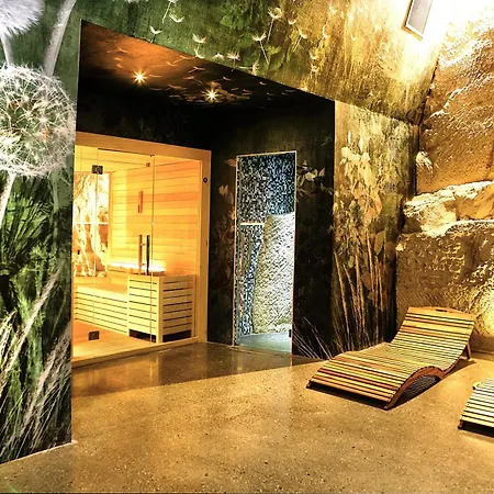 Bed & Breakfast Chez Les Grottes 4*