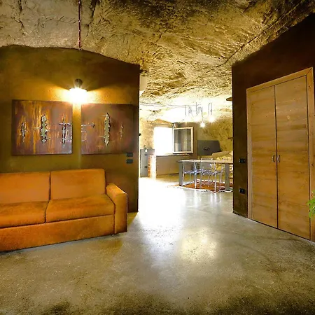 住宿加早餐酒店 Chez Les Grottes