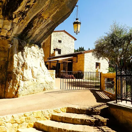 Chez Les Grottes Longare