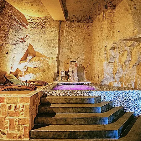 Chez Les Grottes 4* Longare