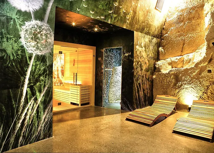 Bed & Breakfast Chez Les Grottes 4*