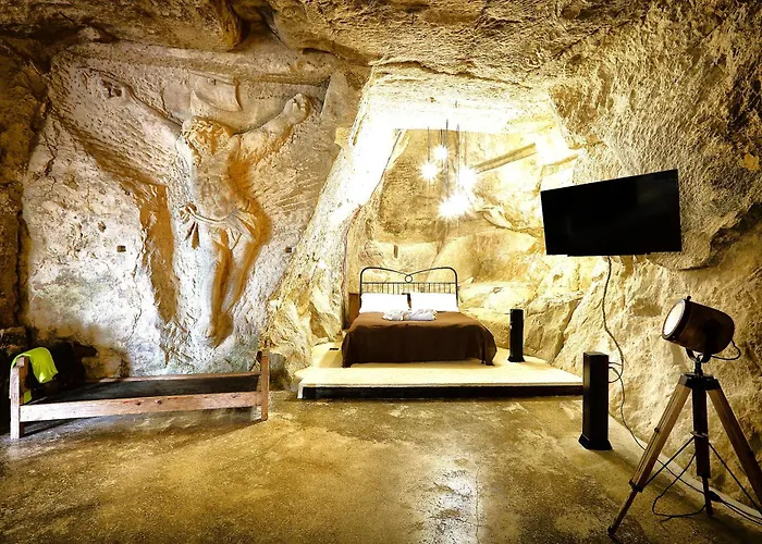 Chez Les Grottes 4*