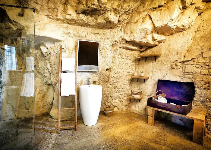 Bed & Breakfast Chez Les Grottes