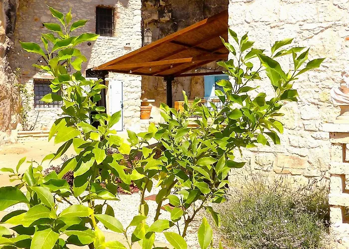 Bed & Breakfast Chez Les Grottes