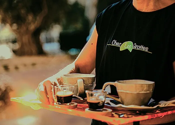 Bed & Breakfast Chez Les Grottes 4*